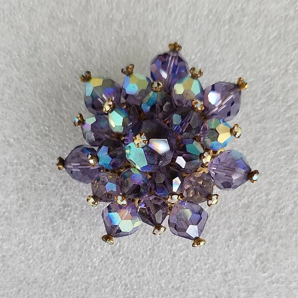 Vintage 1950's Elegant Purple Crystal Brooch Pin